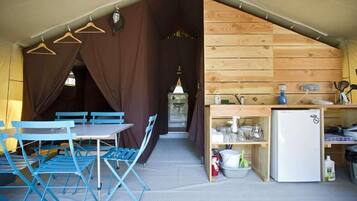 Tent, 2 Bedrooms, Non Smoking | Living area | Table tennis