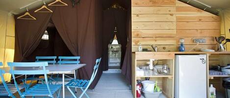 Tent, 2 Bedrooms, Non Smoking | Living area