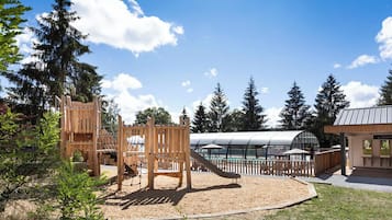 Children’s play area – outdoor