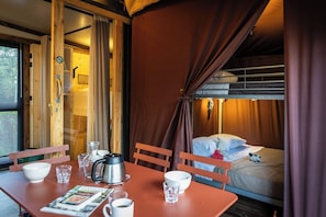 Cottage | 2 bedrooms, cribs/infant beds - Huttopia Fontvieille (Fontvieille)