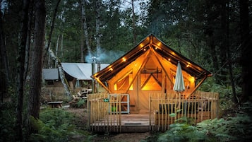 Tent, 2 Bedrooms, Non Smoking | Individually decorated, individually furnished, bed sheets