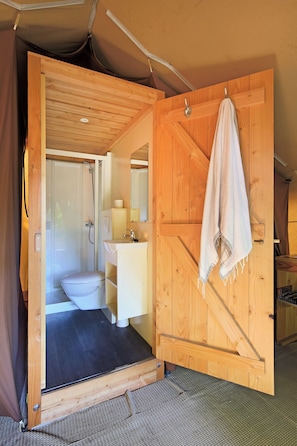 Tent, 2 Bedrooms, Non Smoking | Bathroom