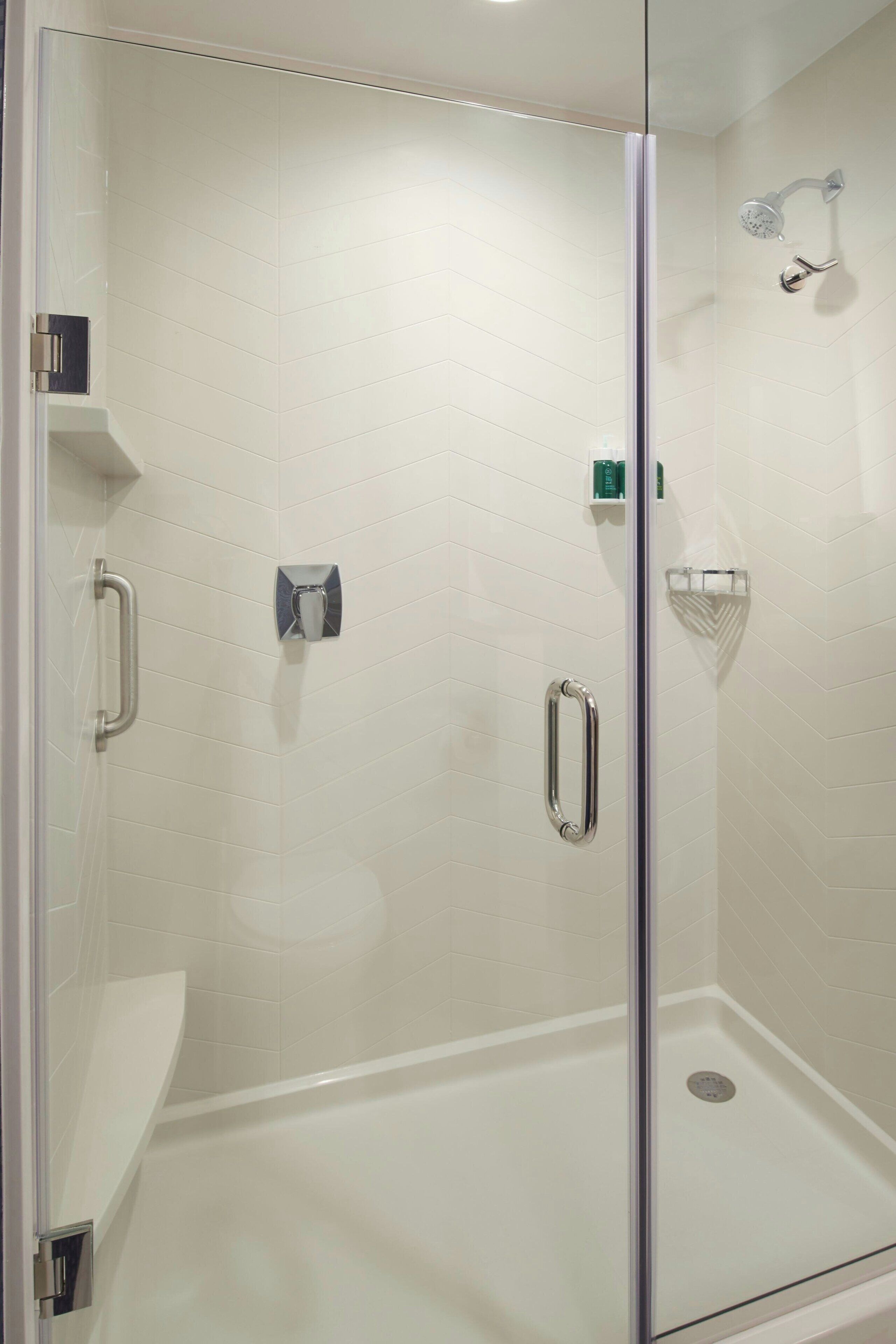 combined shower/bathtub, free toiletries, hair dryer, towels