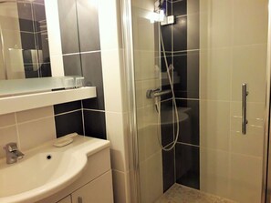 Bathroom - Lovely 3* 2-room apartment with sea view and parking (ARCACHON)