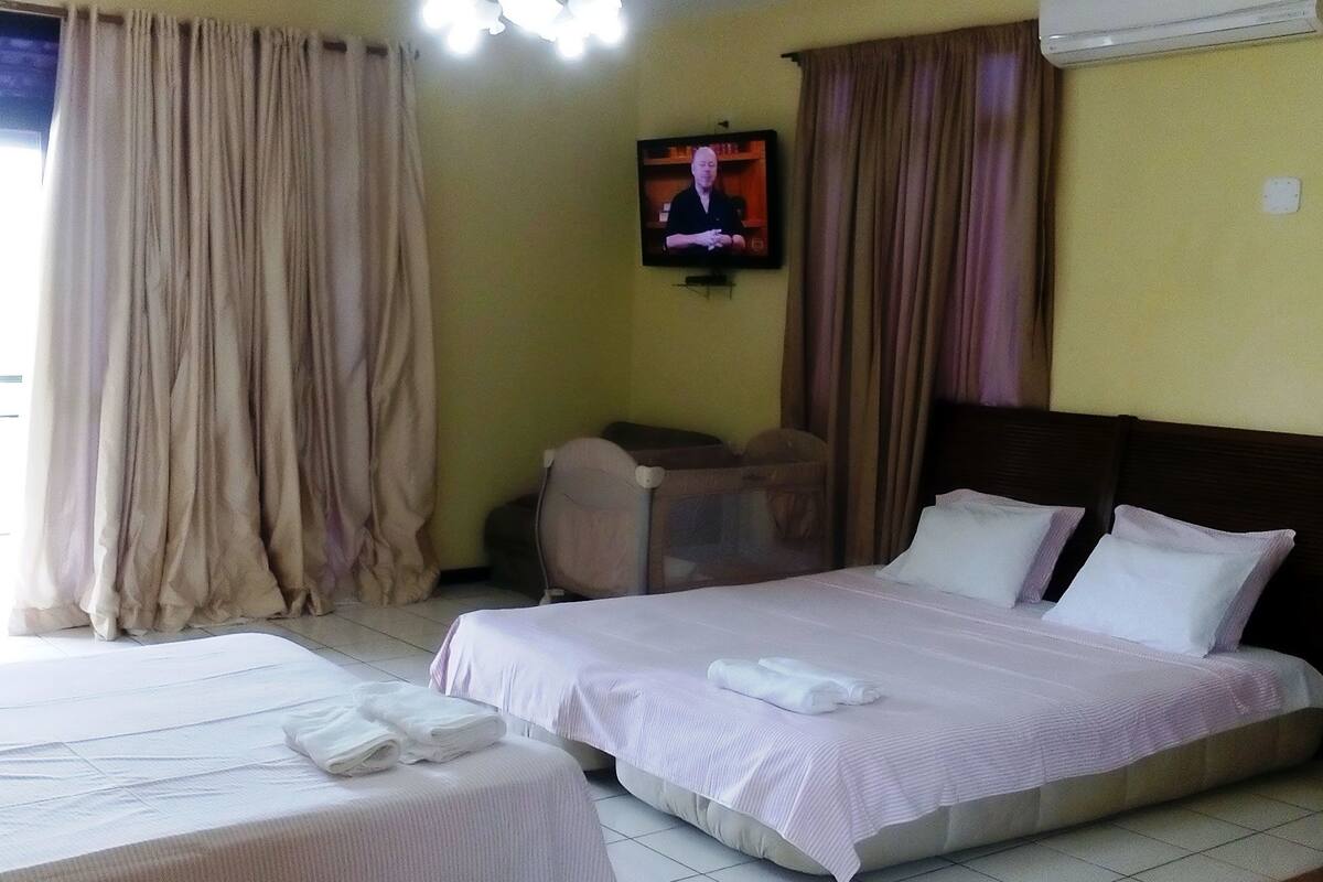 Blackout curtains, free WiFi, bed sheets