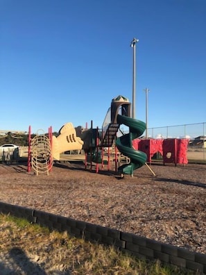 Zona de jocs infantil: a l'aire lliure
