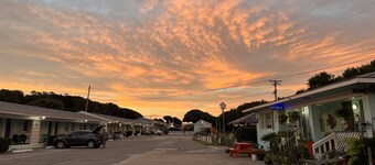 Swell Motel