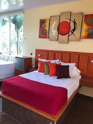 Romantic Double Room, 1 Double Bed, Jetted Tub | Bed sheets - Hotel Spa Excalibur (Villeta)