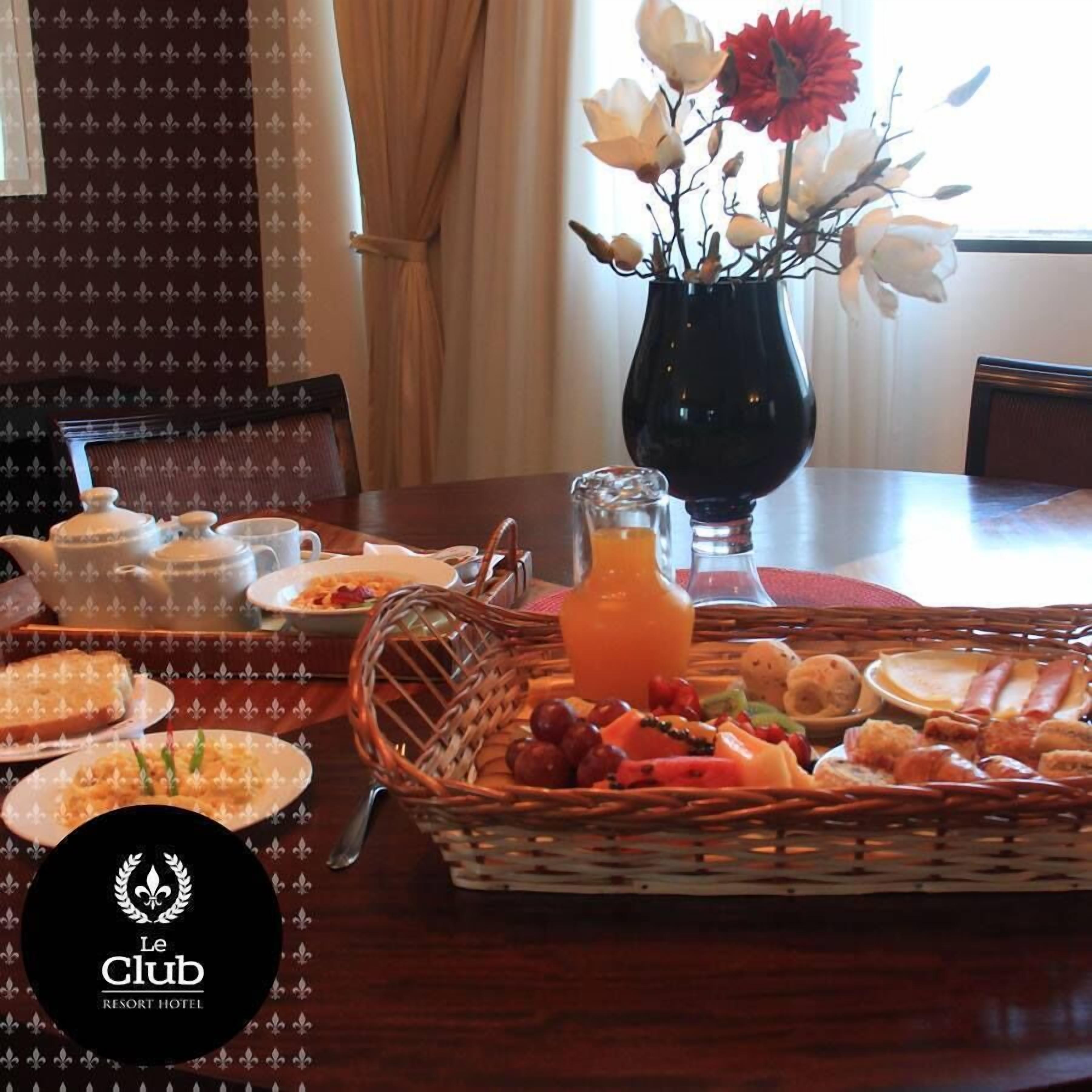 Desayuno buffet incluido todos los días 