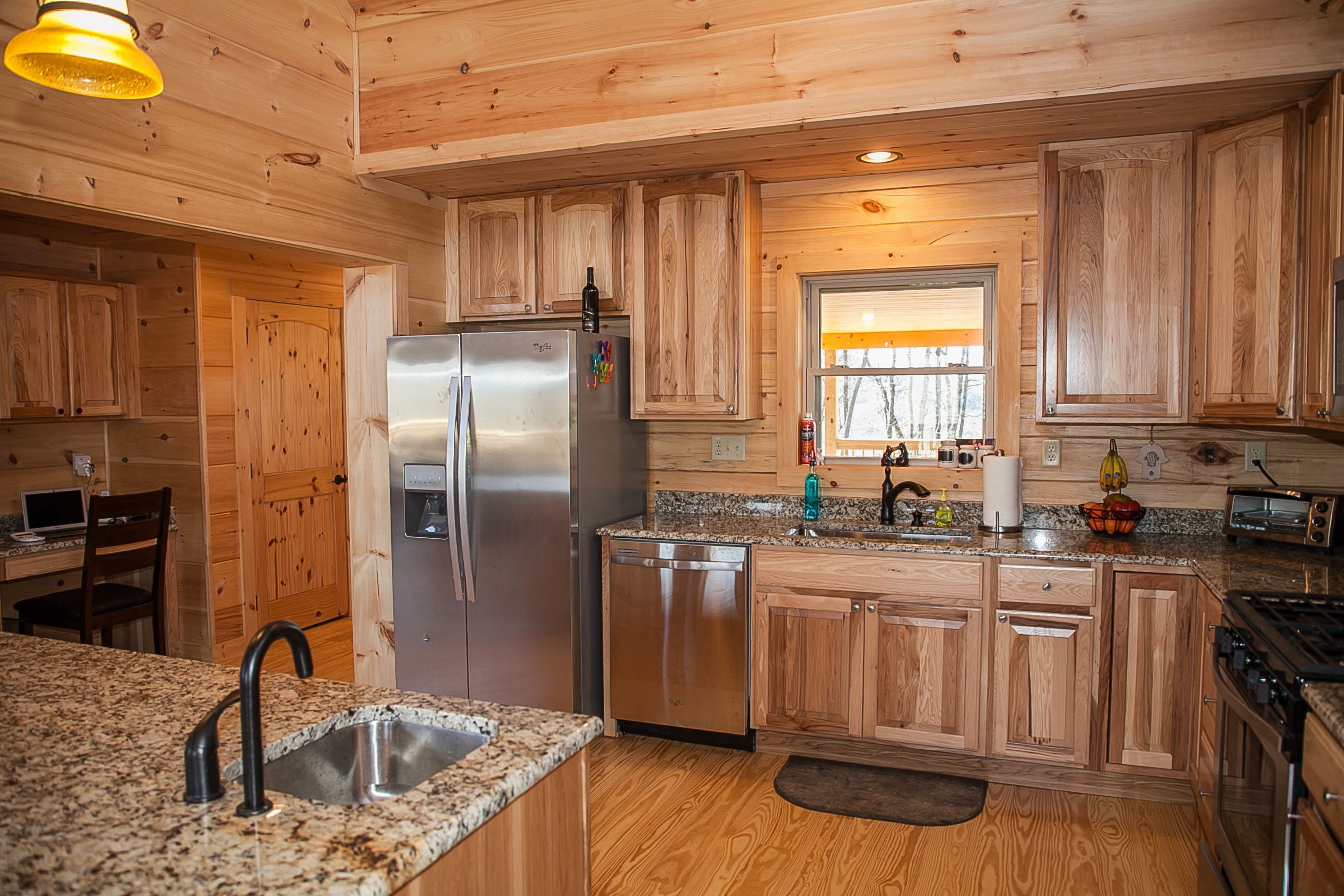 Family Cabin, Multiple Beds, Mountain View | Shared kitchen