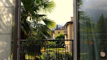 Superior Double Room, Balcony, Mountain View | 1 bilik tidur, gebar bulu kapas, bar mini, langsir/tirai gelap terus