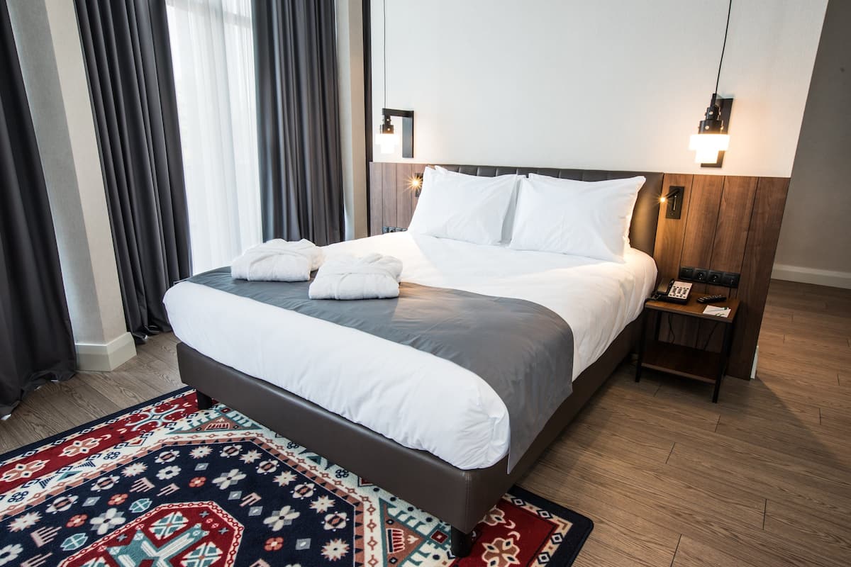 1 bedroom, minibar, in-room safe, individually decorated
