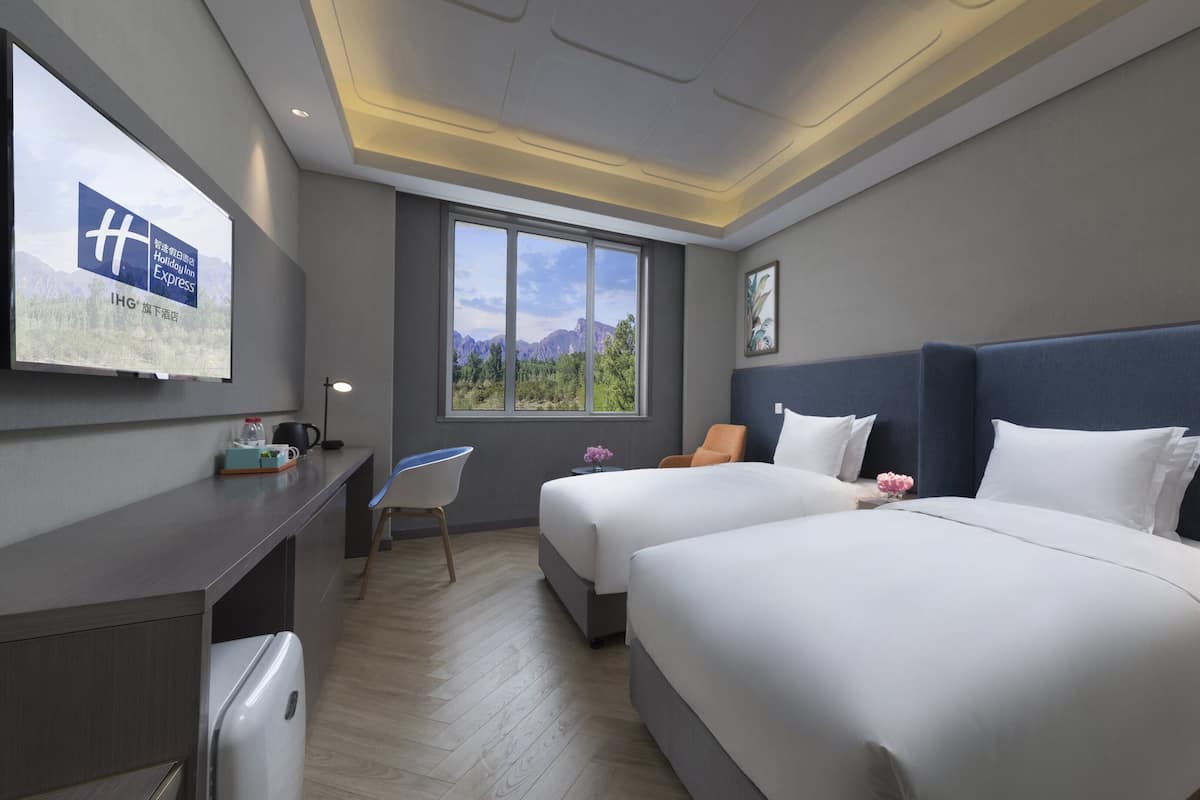 Minibar, in-room safe, soundproofing, free WiFi