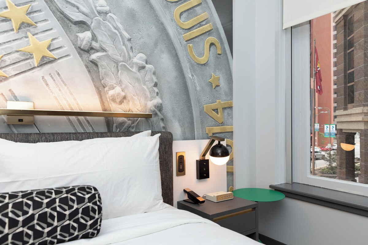 Premium bedding, pillowtop beds, desk, laptop workspace