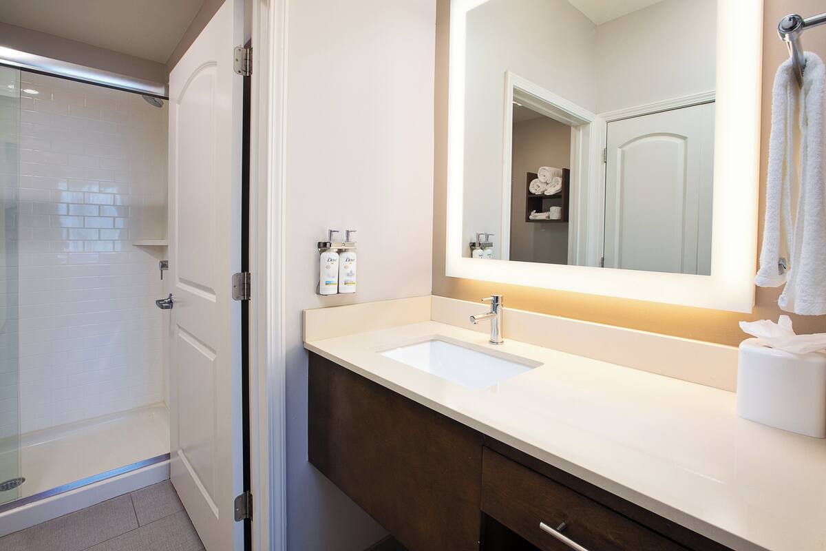 suite, 1 bedroom, accessible, kitchen (communications) | desk, laptop workspace, blackout curtains, iron/ironing board