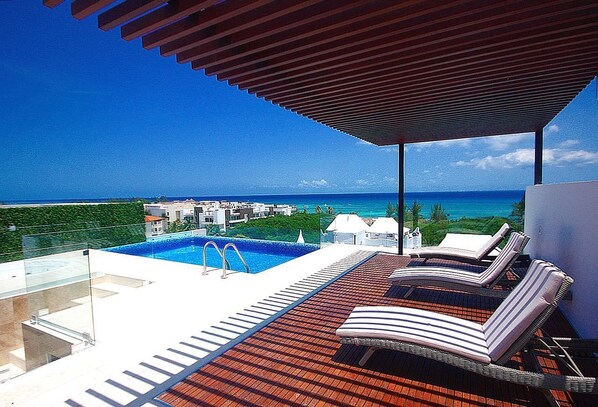 Alberca al aire libre 