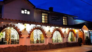 Front of property - evening/night - Wilkamayu Hotel (Sicuani)