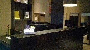 Lobby - Fitz Roy Flats (Buenos Aires)
