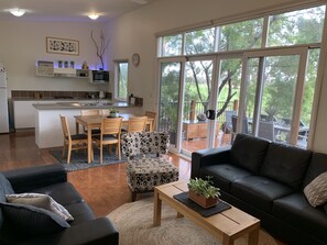 Superior Villa, Garden View, Garden Area | Living area | 42-inch LCD TV with premium channels, TV, fireplace - Phillip Island Nature Resort (Cowes)