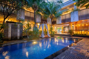 Outdoor pool - The Nyaman Bali (Kuta)