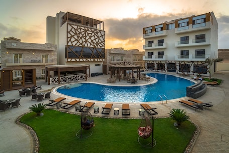 Exterior. Belad Bont Resort