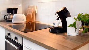 公寓 (C) | 私人厨房 | 茶具/咖啡用具、大冰箱、微波炉、炉灶