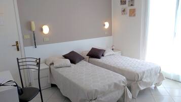 Caja de seguridad en la habitación, escritorio y wifi gratis