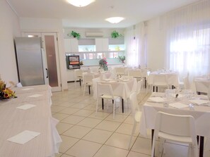 Bao gồm bữa sáng kiểu Âu hàng ngày 