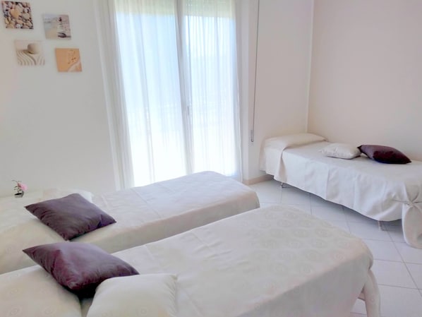 In-room safe, desk, free WiFi, bed sheets