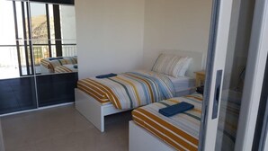 Villa, 3 chambres | Fer et planche à repasser, literie fournie