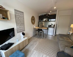 Living area - Studio cabin with beautiful terrace near the beach (ARCACHON)