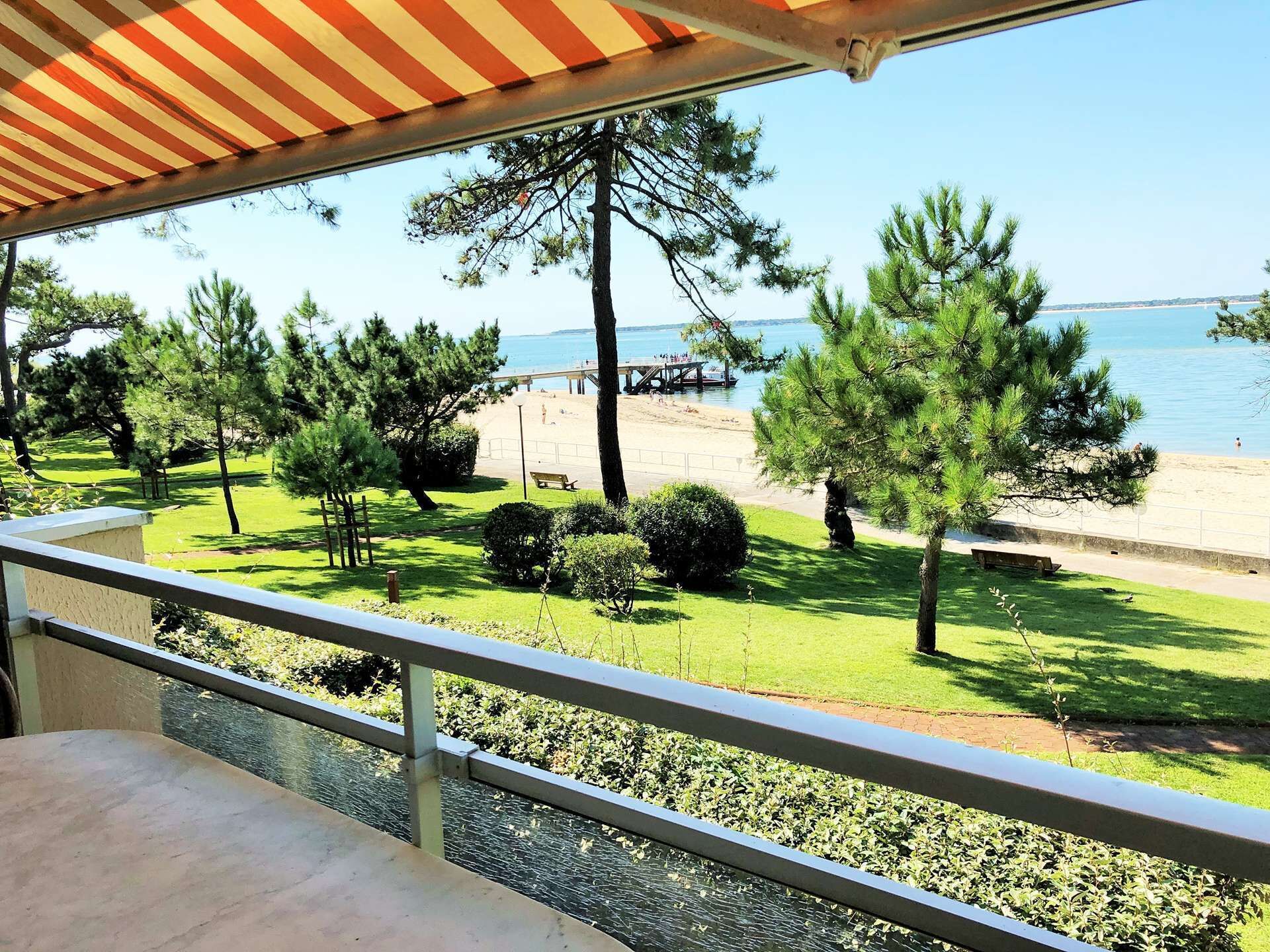 المنطقة المحيطة بالمنشأة