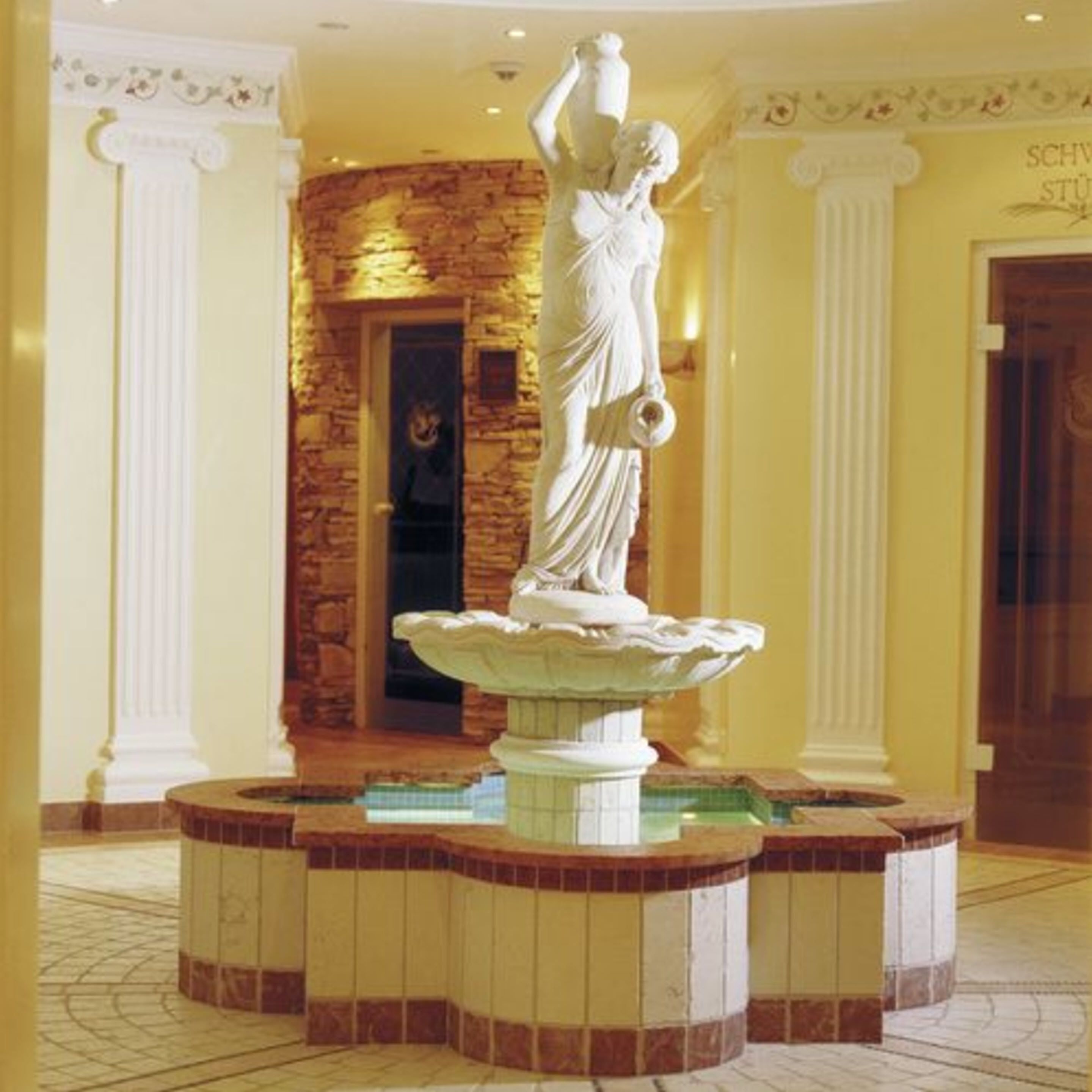 couples treatment room(s), sauna, hot tub, steam room, body treatments