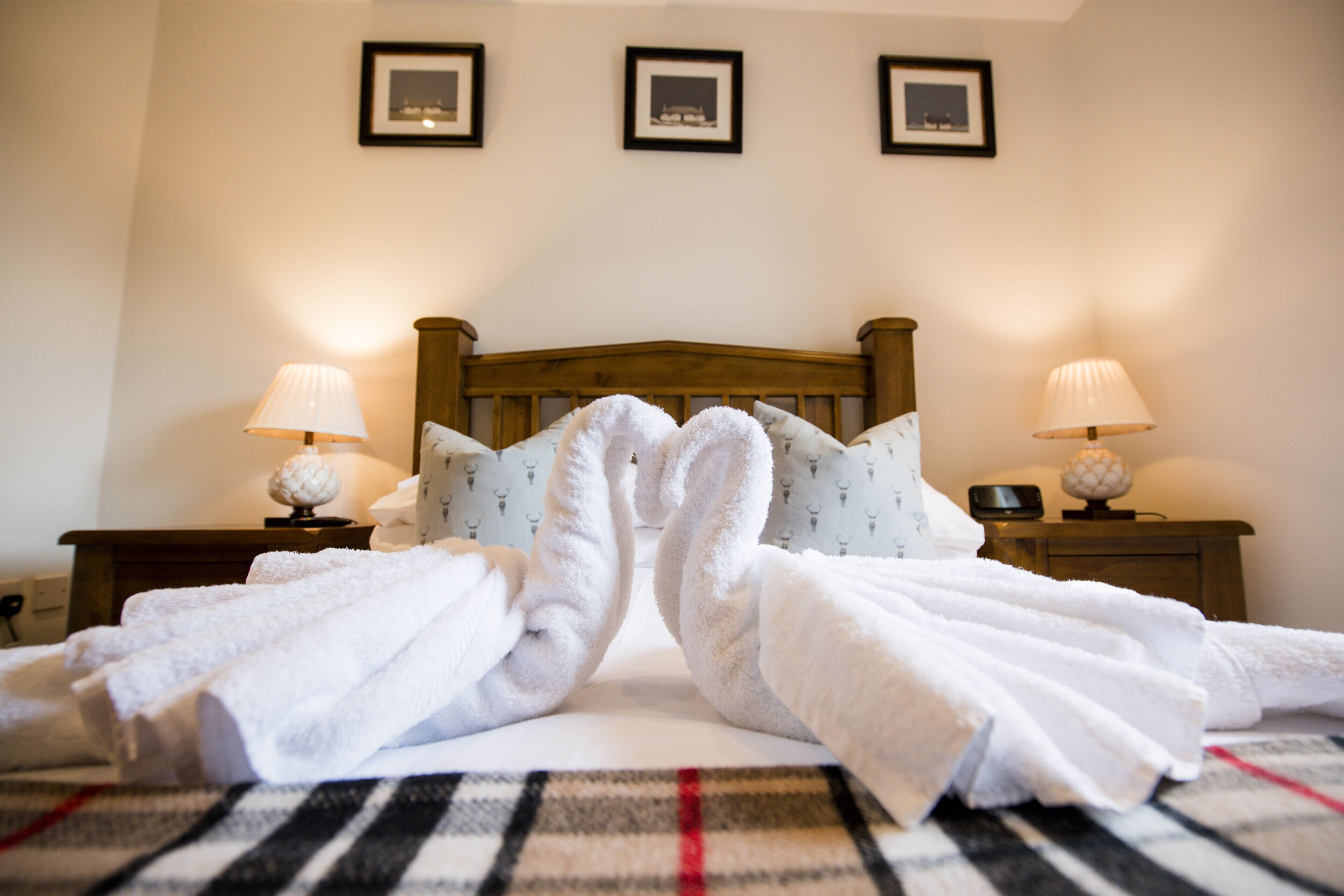 2 dormitorios, tabla de planchar con plancha, wifi gratis y ropa de cama