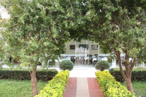Garden - Hotel Vila Duraku (Sarandë)