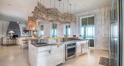 ¡Nuevo en el programa de alquiler 4BR Oceanfront Beach Home Grand Porch y más!