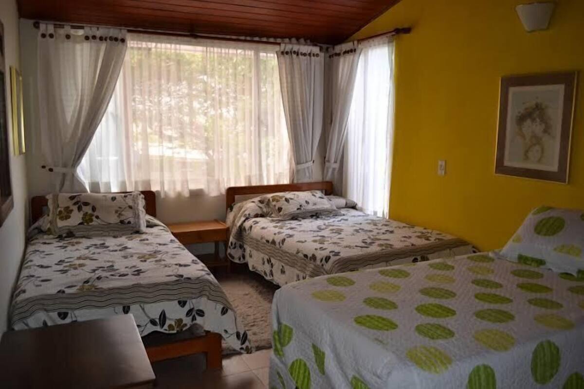 Kamar Quadruple | 1 kamar tidur, minibar, dan Wi-Fi gratis