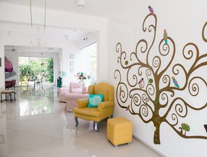 Lobby sitting area - Art Villa Dominicana (Punta Cana)