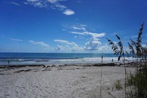 Tæt på stranden
