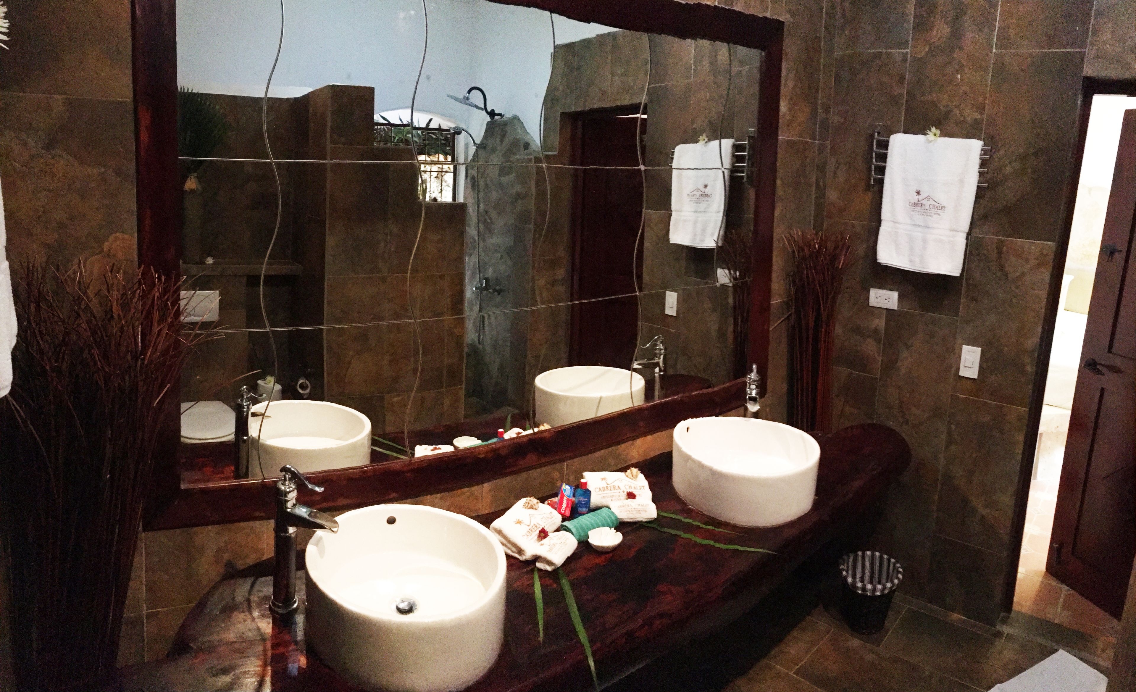 family suite, multiple beds, non smoking, garden view | bathroom | shower, free toiletries, towels, soap