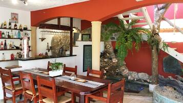 Desayuno a la carta todos los días (con cargo)