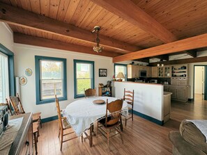 Dining - Winder Station - 3BR Waterfront home w/ walking path to Kayaking ,NO LINENS (Chincoteague)