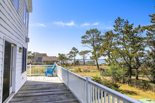 Winder Station - 3BR Waterfront home w/ walking path to Kayaking ,NO LINENS