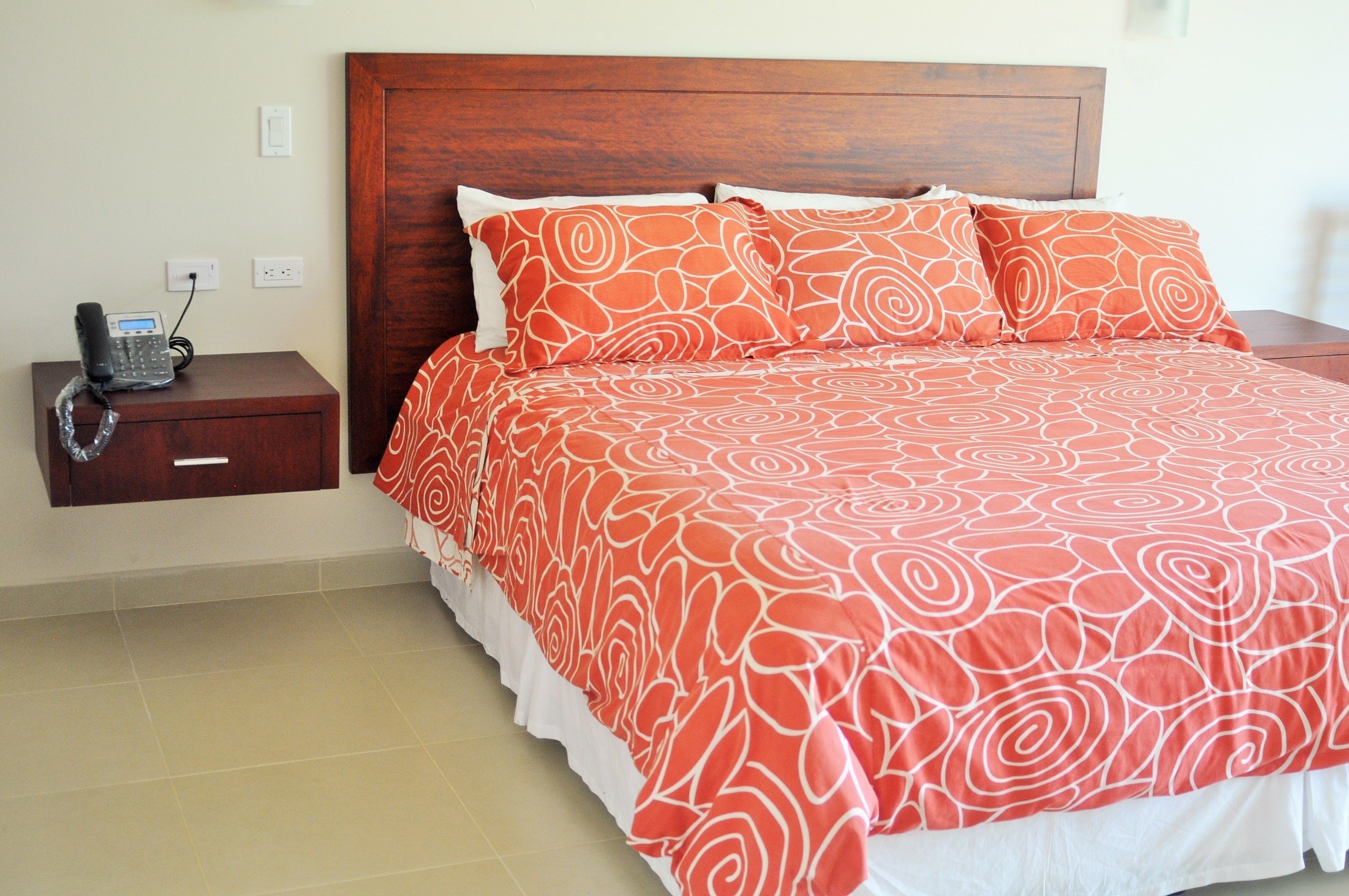Minibar, in-room safe, desk, soundproofing