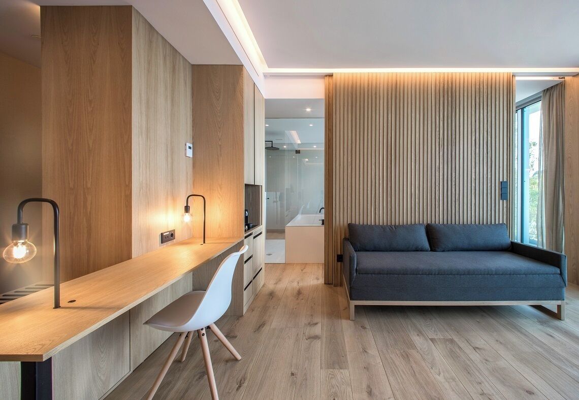 junior suite | living area | flat-screen tv