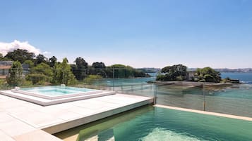 Outdoor pool, open 9:00 AM to 9:00 PM, sun loungers