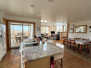 Dining - Katydid - Water Front -3BR + loft home/Waterview LINENS & TOWELS PROVIDED (Chincoteague)