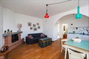 Apartment, Garden View (Ghiandaia) | Living area