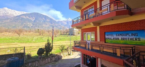 Hotel Samdupling Himalayan Brothers 