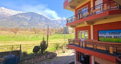 Hotel Samdupling Himalayan Brothers